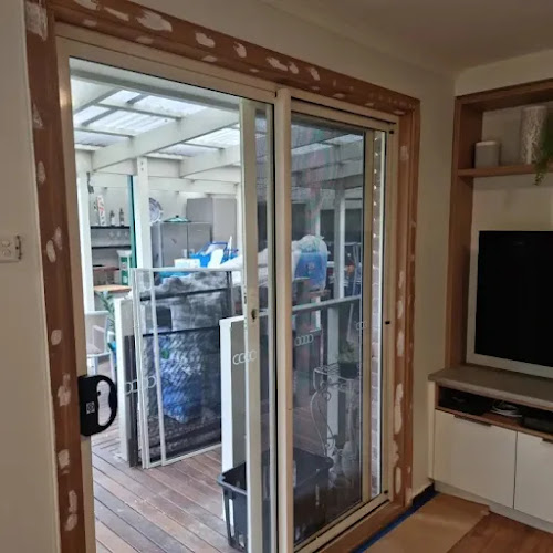 Utmost Painting & Maintenance